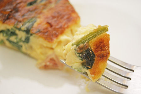 鋼の錬金術師　グレイシアのキッシュ　ハガレン　グレイシアさんのほうれん草のキッシュ　ヒューズ家　ビストロ・アニメシ