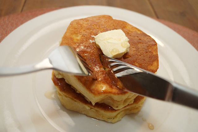 ビストロアニメシ　前田未希の料理　厚いホットケーキ　漫画のホットケーキを再現　ドラえもんに出てくるホットケーキの作り方