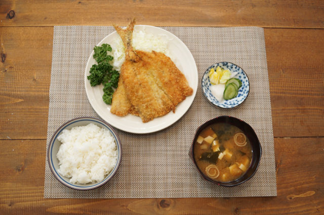 前田未希　ビストロ・アニメシ　ビストロアニメシ　惡の華のアジフライ