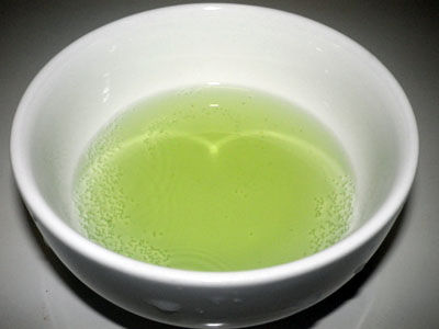 ビストロ・アニメシ　ライオンキング　ハクナマタタ　虫を食べる