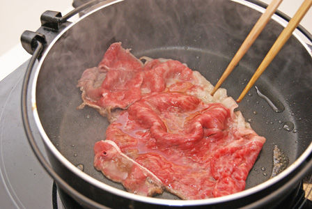 死の翼アルバトロス　ビストロ・アニメシ　すき焼き　関西風　ビール　ルパン三世