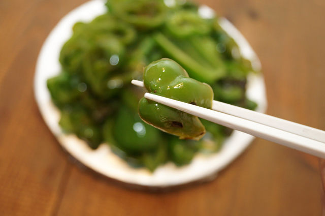 クレヨンしんちゃんの食べ物　ピーマン炒めを再現　アニメの食べ物を作る　前田未希のレシピ　クレヨンしんちゃんガチンコ!逆襲のロボとーちゃんのピーマン炒め　ビストロアニメシ　漫画飯