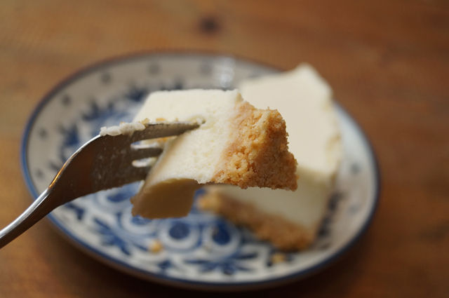 ビストロ・アニメシ　前田未希　繕い裁つ人のレアチーズケーキ　レアチーズケーキのレシピ　なめらか濃厚レアチーズケーキの作り方　漫画の料理の再現