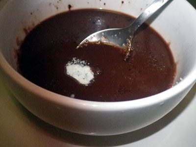 ビストロ・アニメシ　ライオンキング　ハクナマタタ　虫を食べる