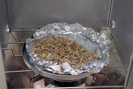 ビストロ・アニメシ ハウルの動く城 マルクルのベーコンエッグ 燻製のウッドチップ