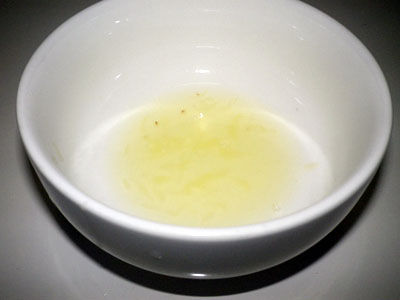 ビストロ・アニメシ　ライオンキング　ハクナマタタ　虫を食べる