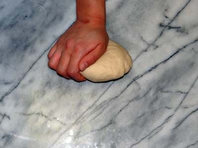 ハイジの白パン　ブレッツェン　ビストロ・アニメシ