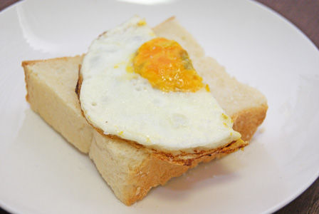 目玉焼きトースト　天空の城ラピュタ