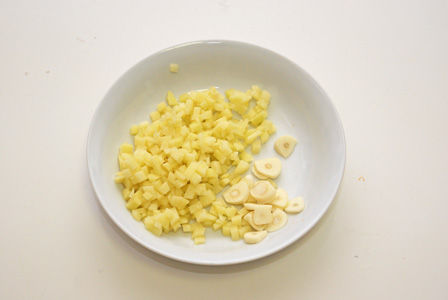 ビストロ・アニメシ カジキのムニエル にんじんのグラッセ 紅の豚