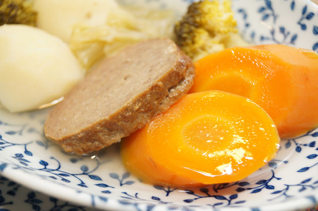 ビストロアニメシ　前田未希　スタジオラコント　美少女戦士セーラームーンのポトフの再現　アニメや漫画の再現料理