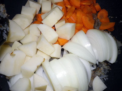 ビストロ・アニメシ　ジブリ　コクリコ坂から　カレー