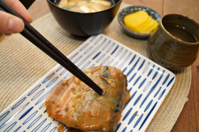 風立ちぬの鯖の味噌煮　風立ちぬの肉豆腐　スタジオジブリの風立ちぬに登場する定食　アニメに登場する食べ物の再現　アニメのご飯を作ってみた　前田未希　ご飯が進む肉豆腐