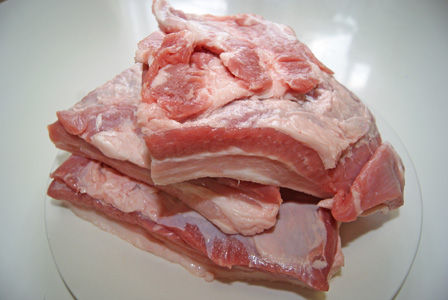 ビストロ・アニメシ　マンモスの肉　輪切り　はじめ人間ギャートルズ