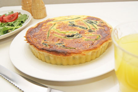 鋼の錬金術師　グレイシアのキッシュ　ハガレン　グレイシアさんのほうれん草のキッシュ　ヒューズ家　ビストロ・アニメシ