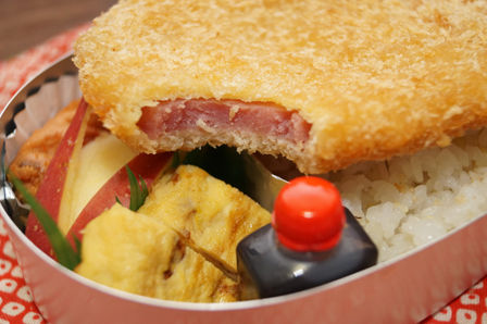 ビストロ・アニメシ　桂ちゃんのハムカツ　花田少年史　昭和の食べ物　アニメに登場するご飯を再現