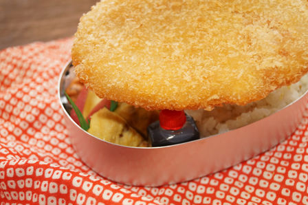 ビストロ・アニメシ　桂ちゃんのハムカツ　花田少年史　昭和の食べ物　アニメに登場するご飯を再現